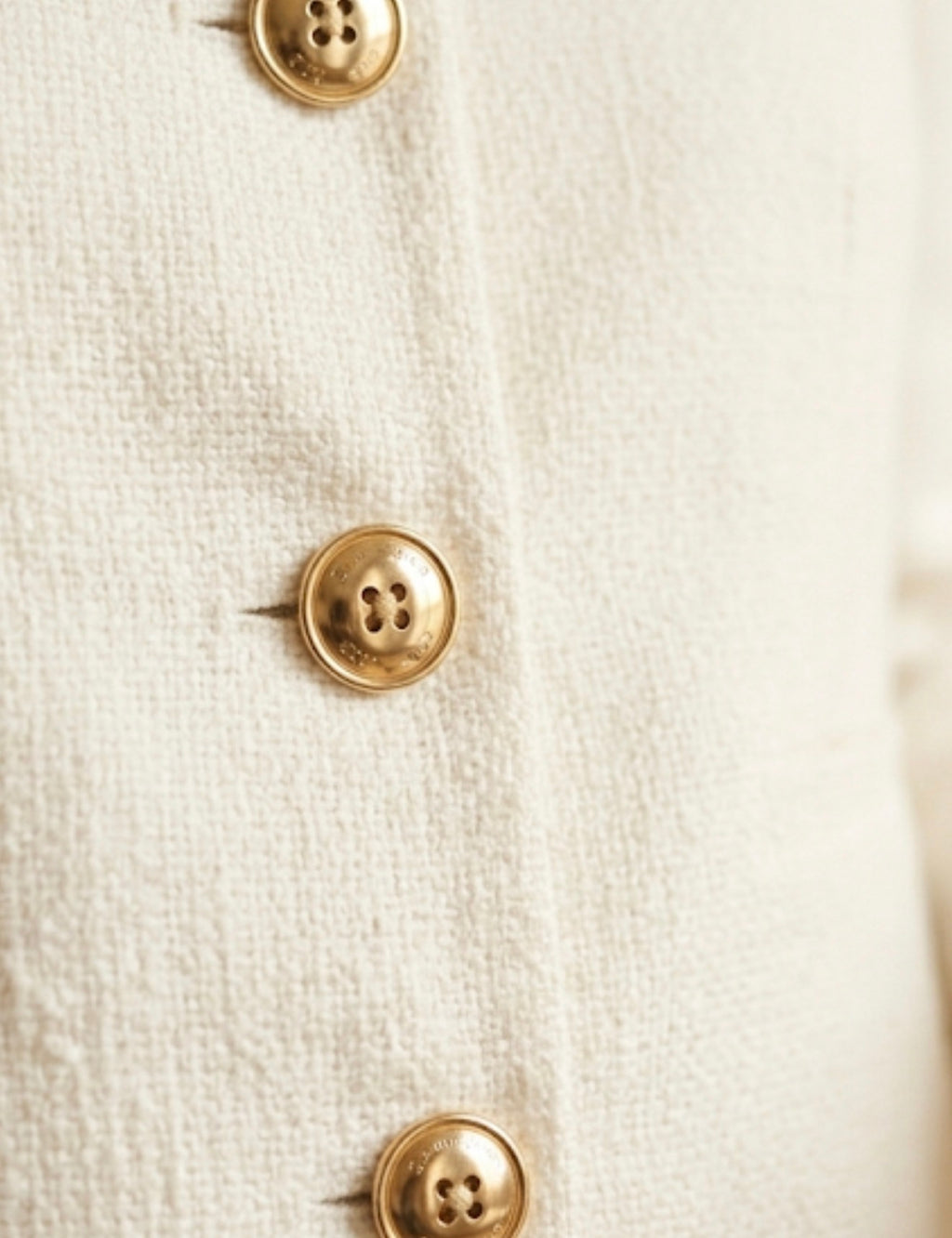 AURA Golden Button Ensemble