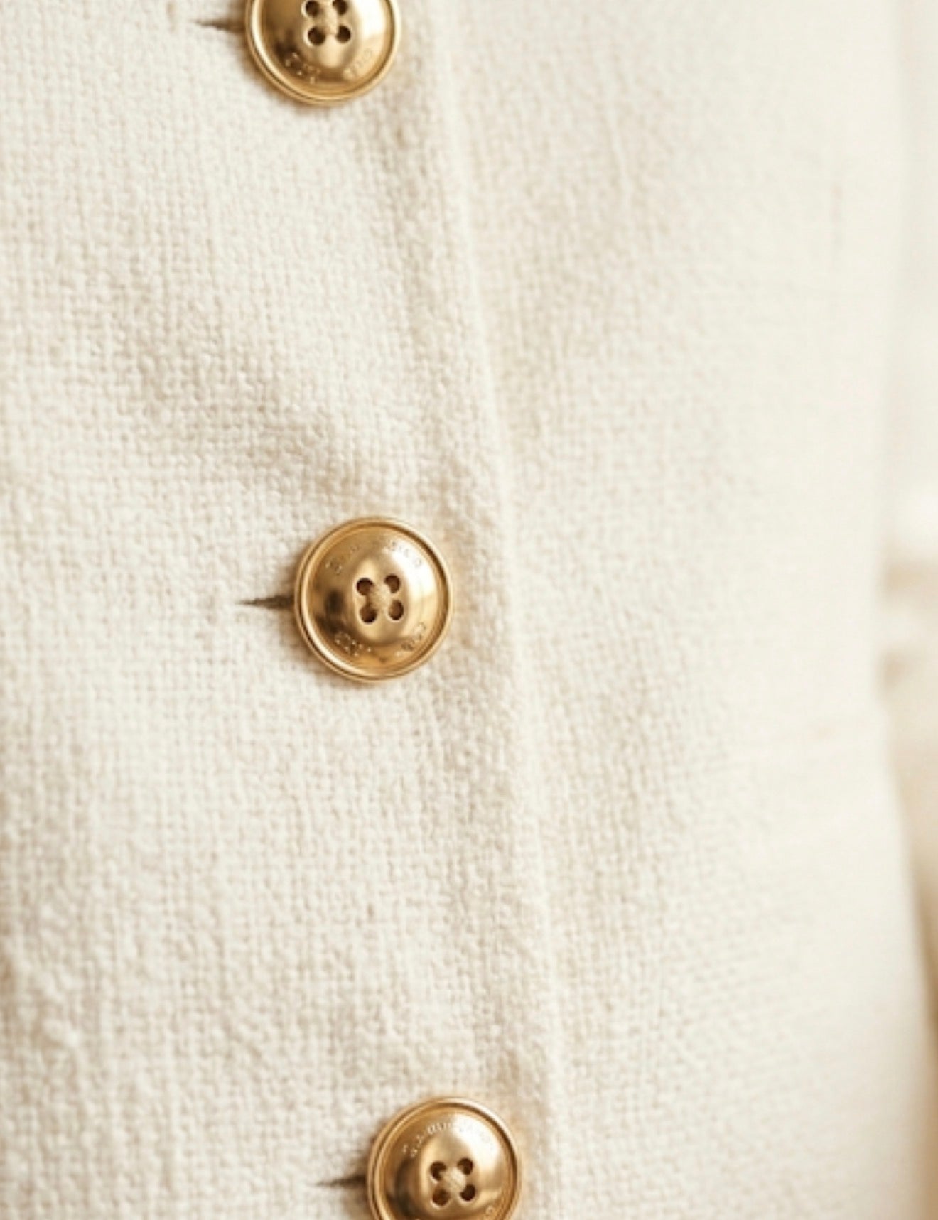 AURA Golden Button Ensemble